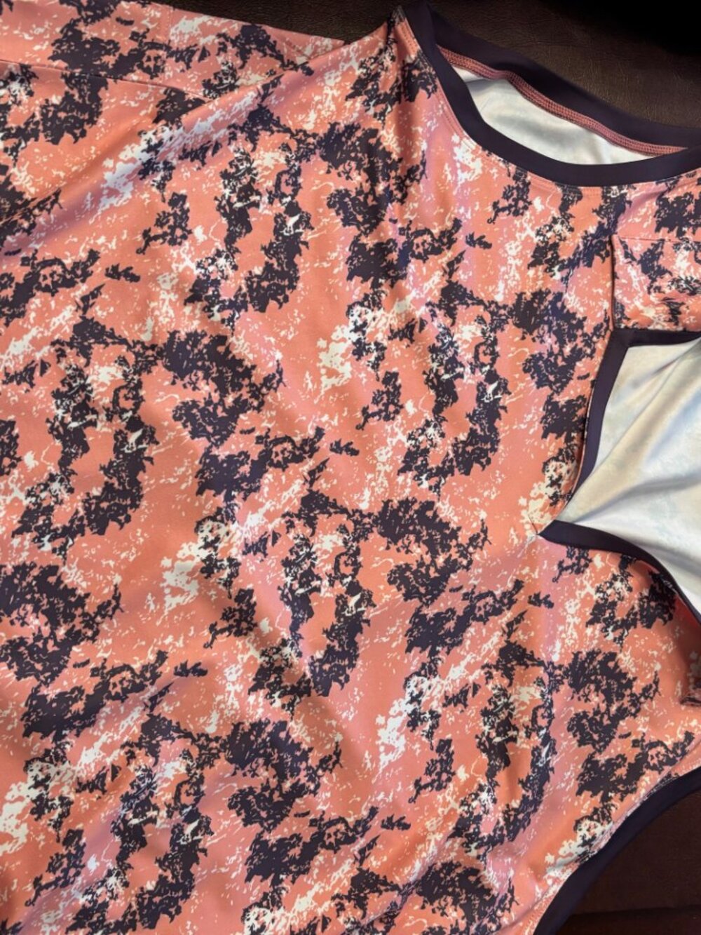 3 XXL Ladies sleeveless blouses - Picture 4 of 5